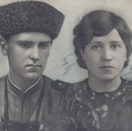 Иван Олейник (1925 &mdash; 1945)  Мария Олейник (Дементьева) (1924 &mdash; 1997)